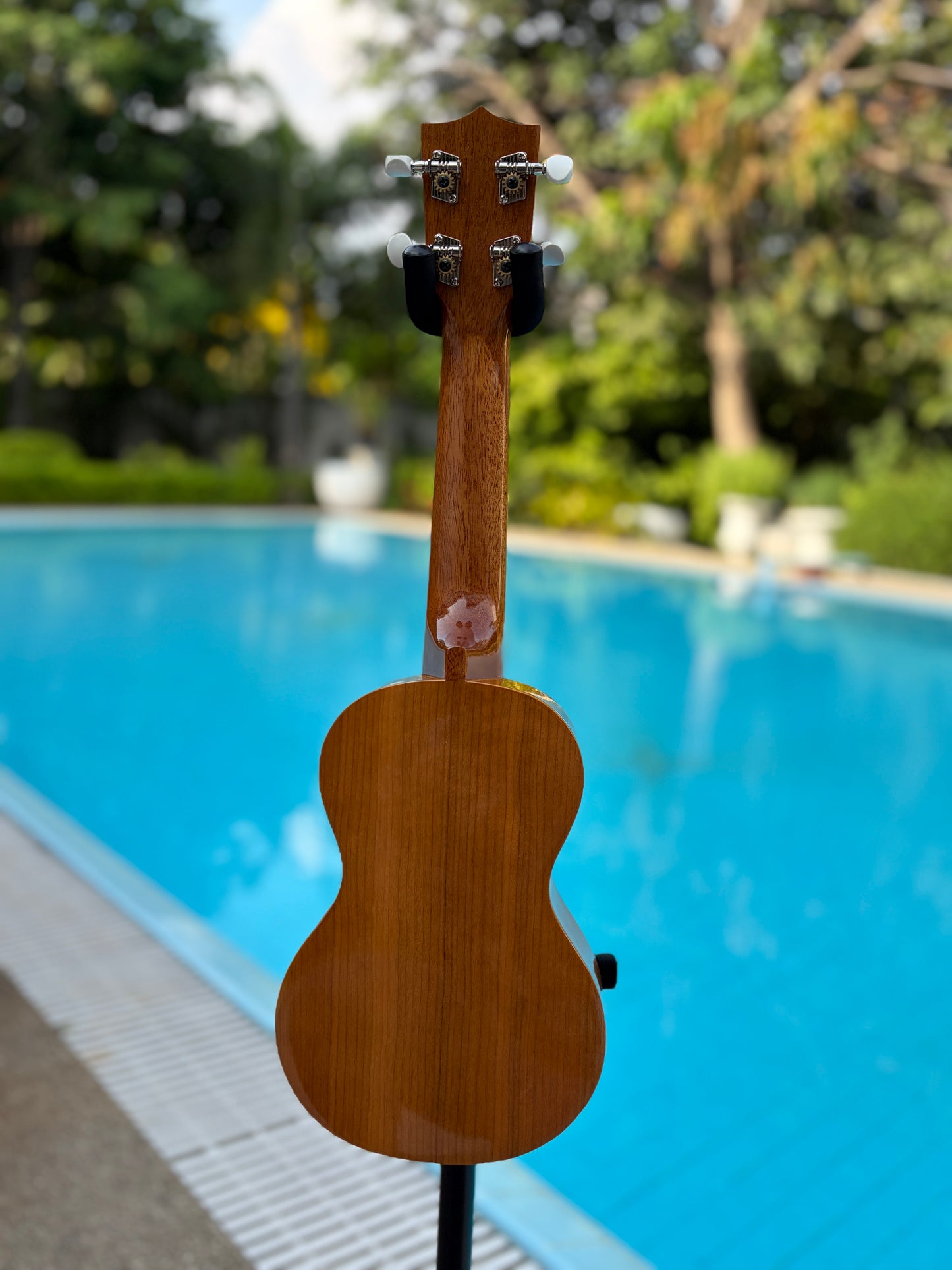 Famous (Kiwaya) FS-11G American Cherry Soprano Ukulele