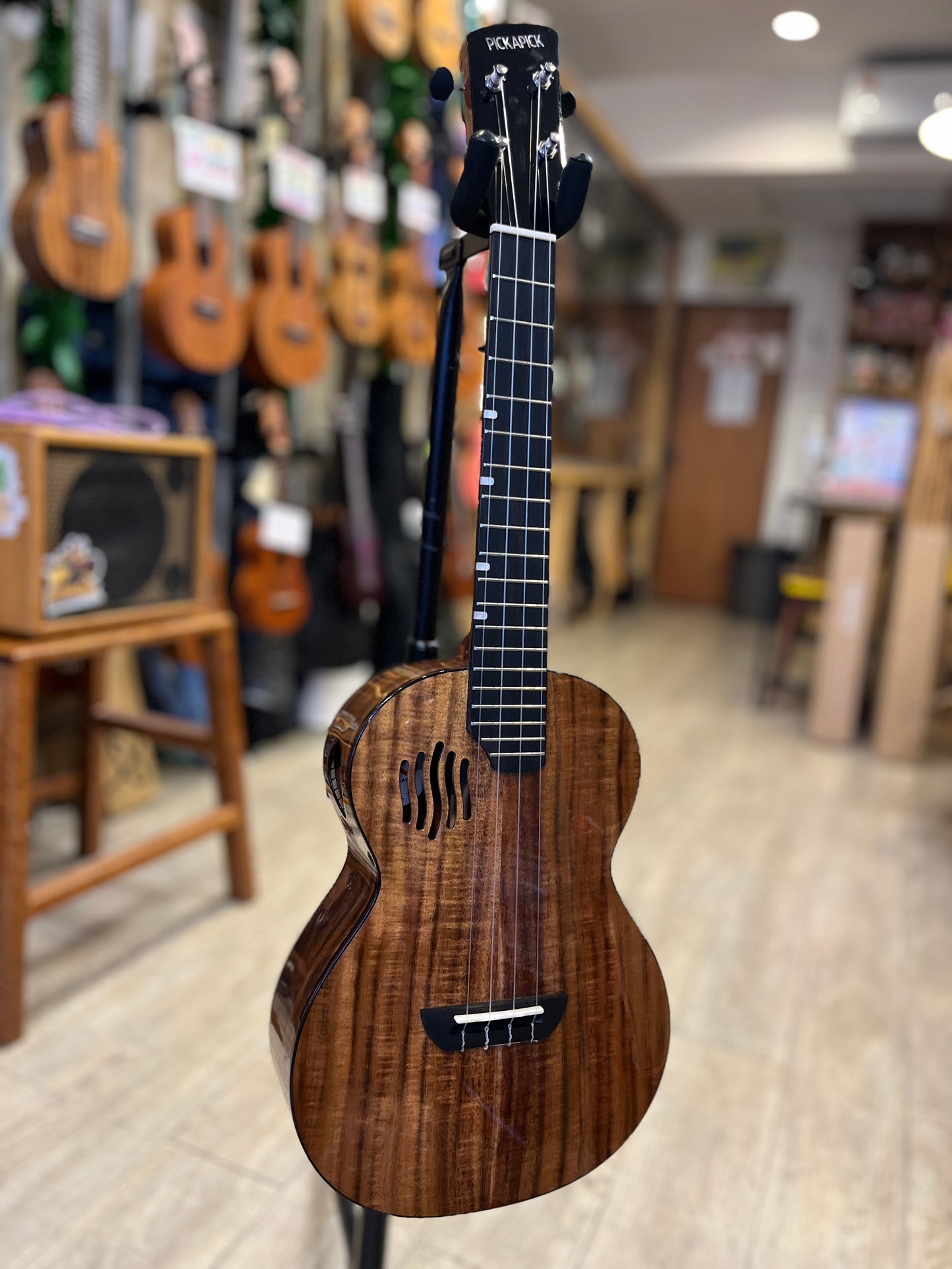 Pickapick All Solid Hawaiian Koa Concert