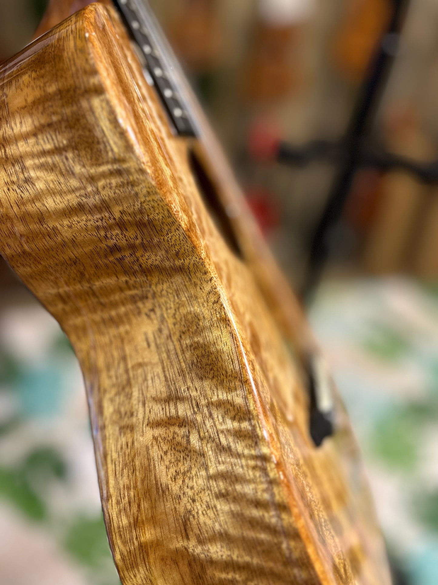 The Rebel Mango Tenor Gloss