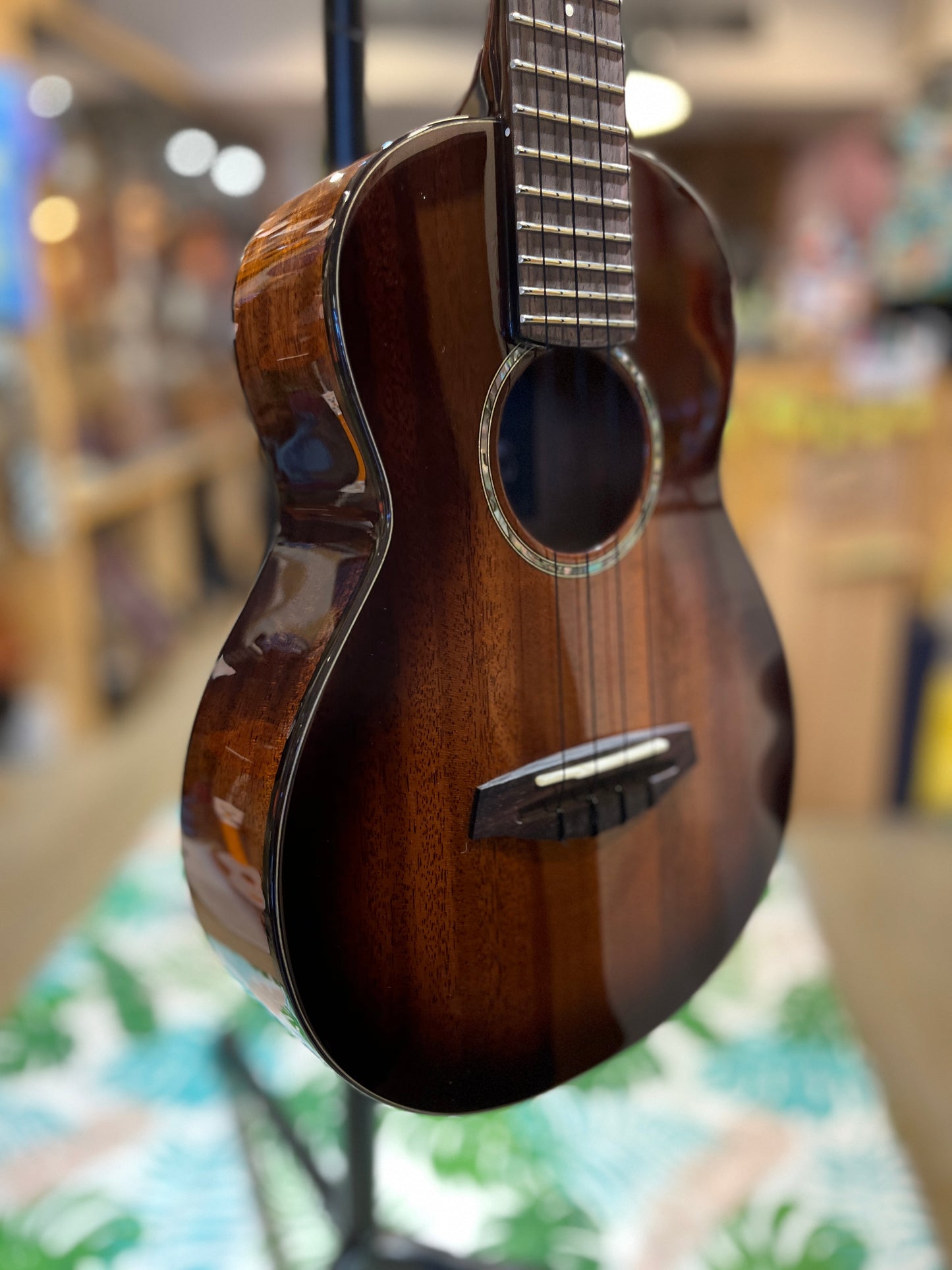 Singer Tobacco Sunburst Tenor (aNueNue)