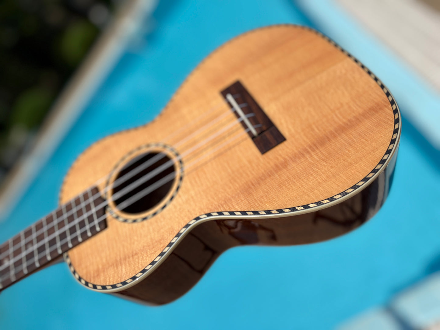 Mainland Spruce Top/ Mahogany Back & Sides Concert Ukulele