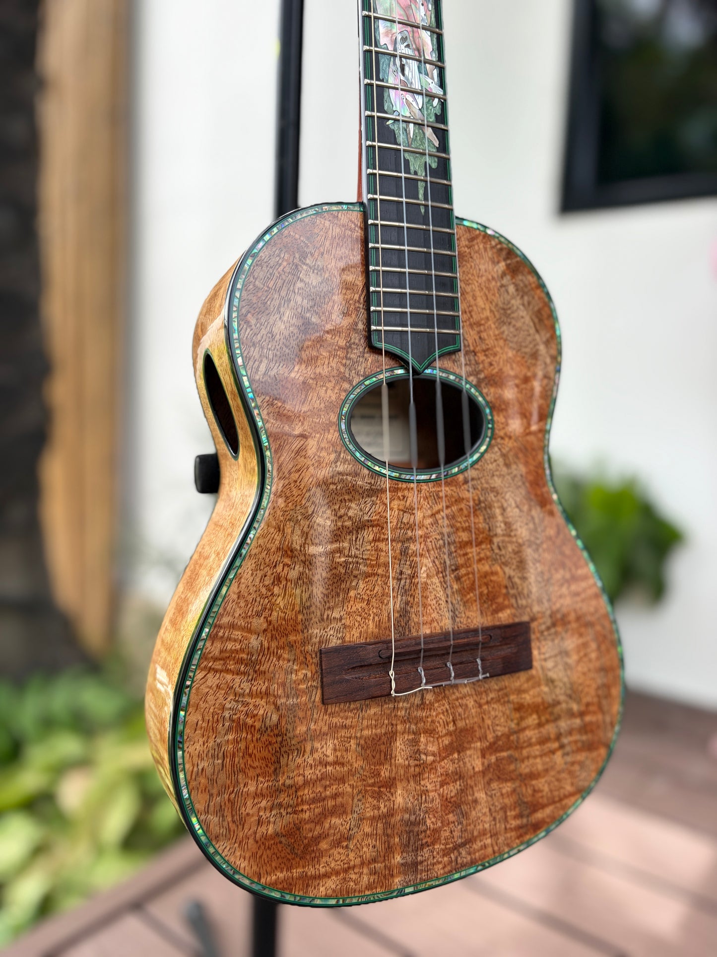 Maui Music Custom Whale Tenor