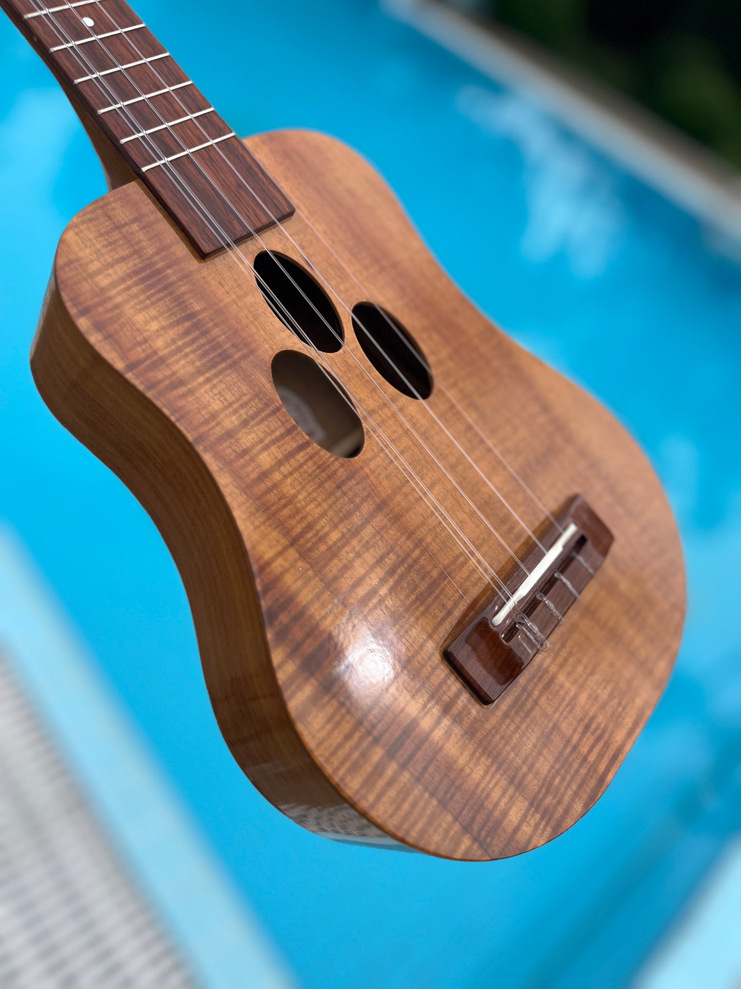 O Ukulele 5 Strings Koa Concert Long Neck
