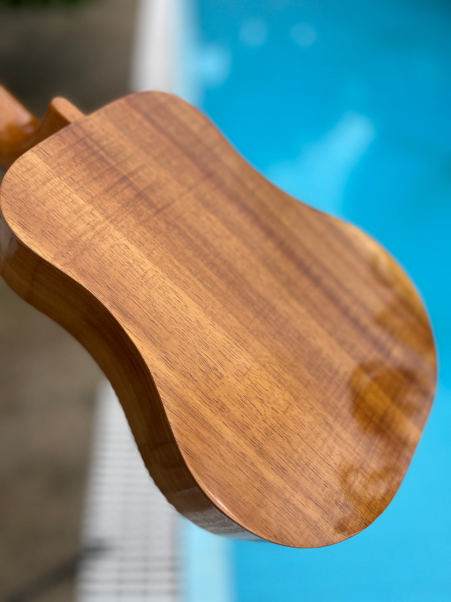 O Ukulele 5 Strings Koa Concert Long Neck