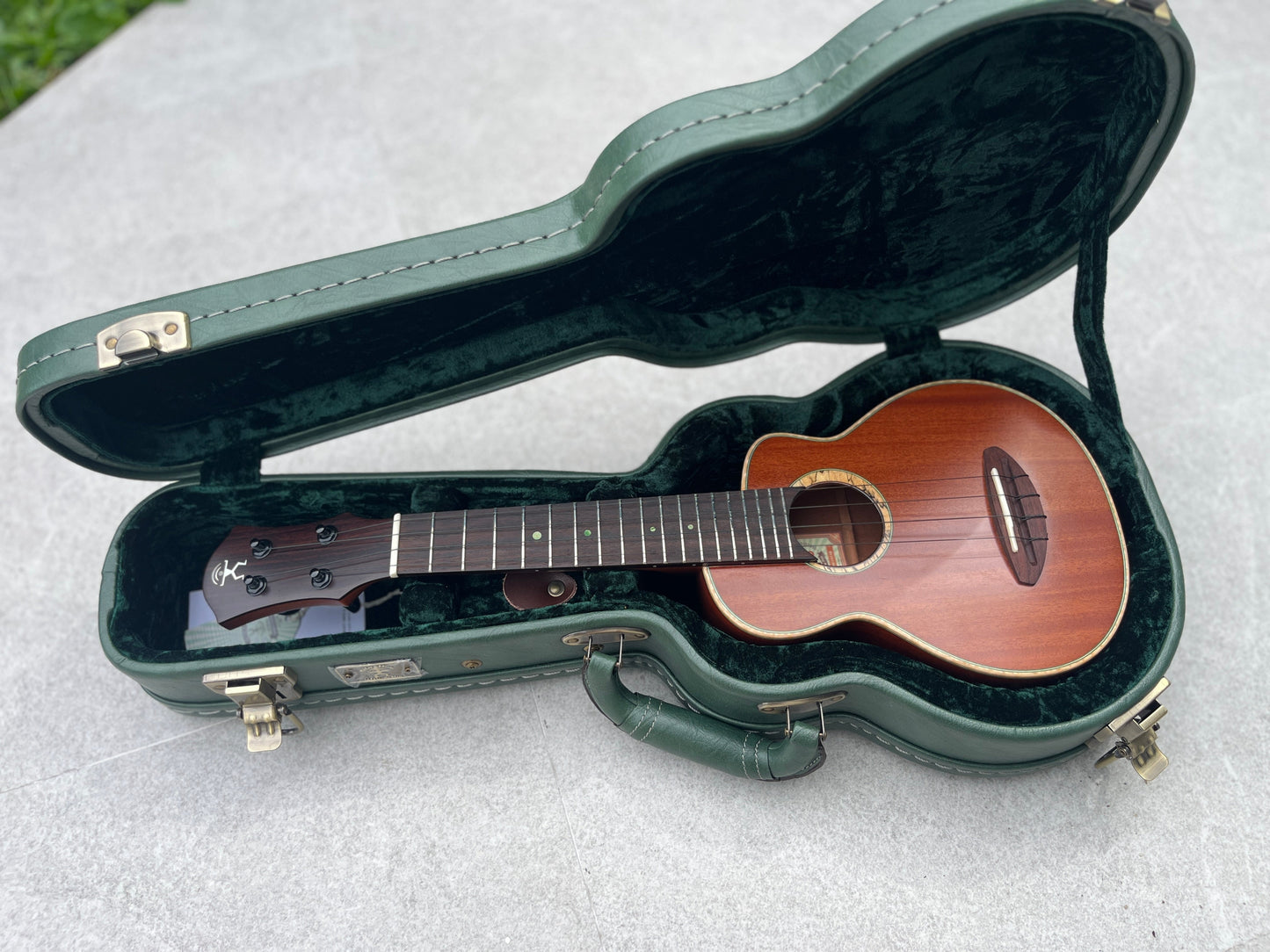 aNueNue Green Bird All Solid Cuban Mahogan Soprano