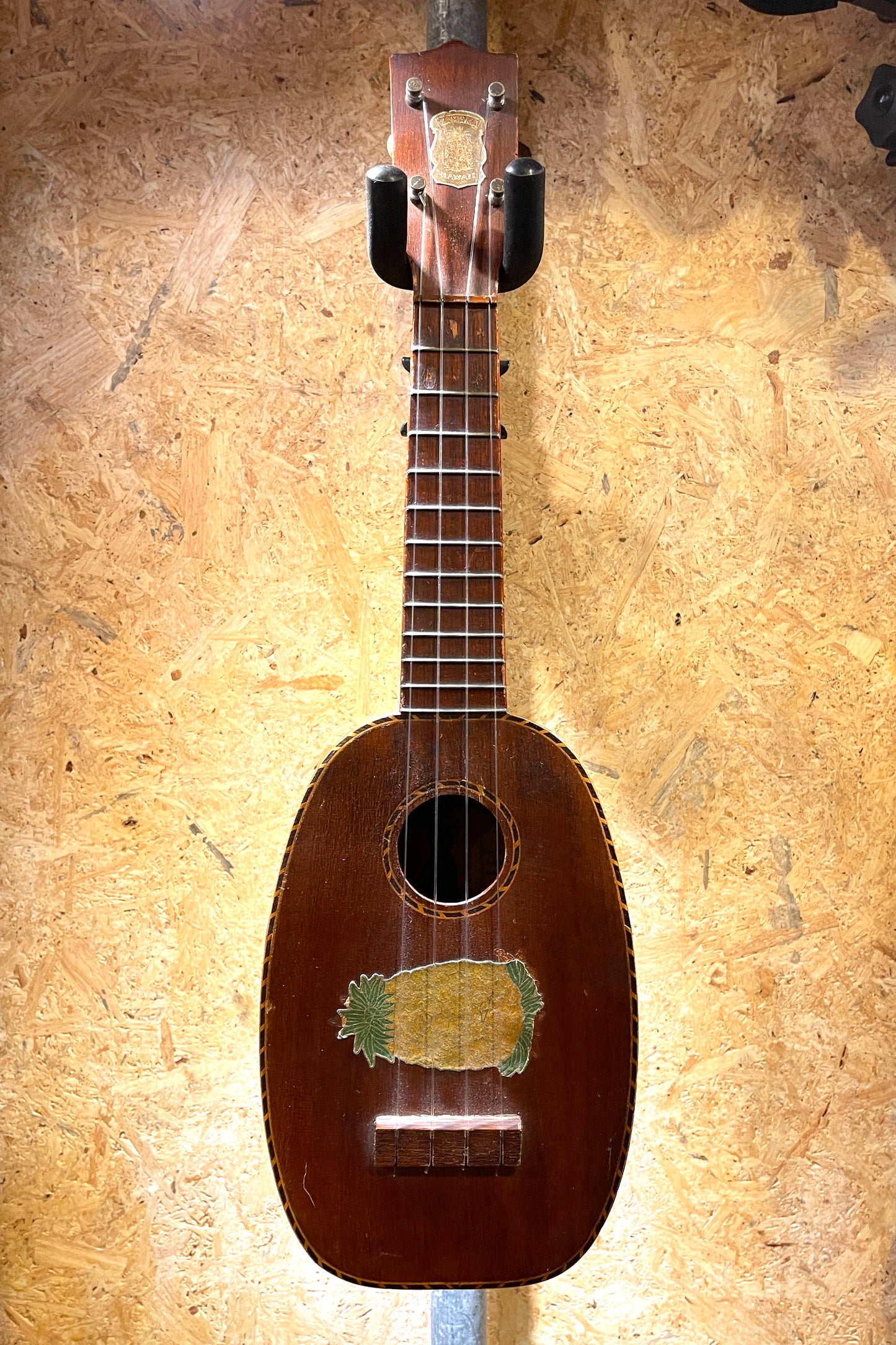 Vintage Pineapple Kamaka 1930's