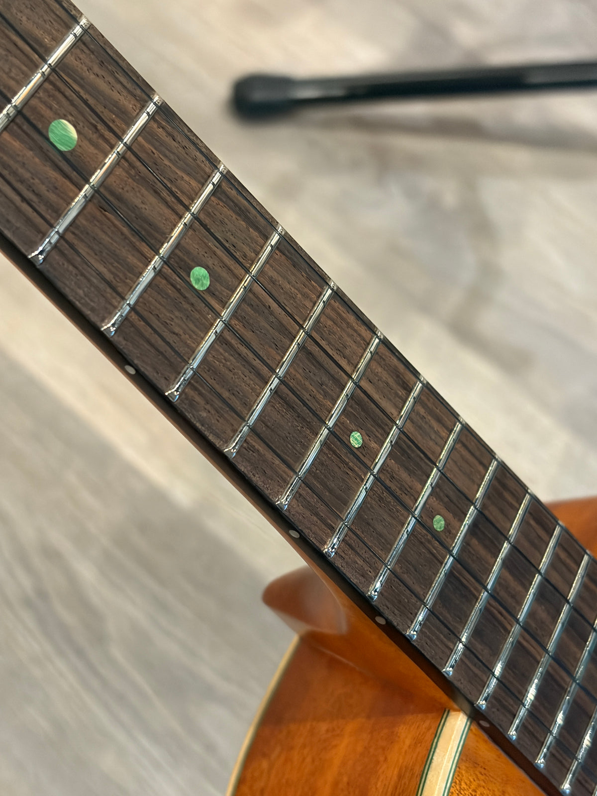aNueNue Greenbird Cuban Mahogany Concert