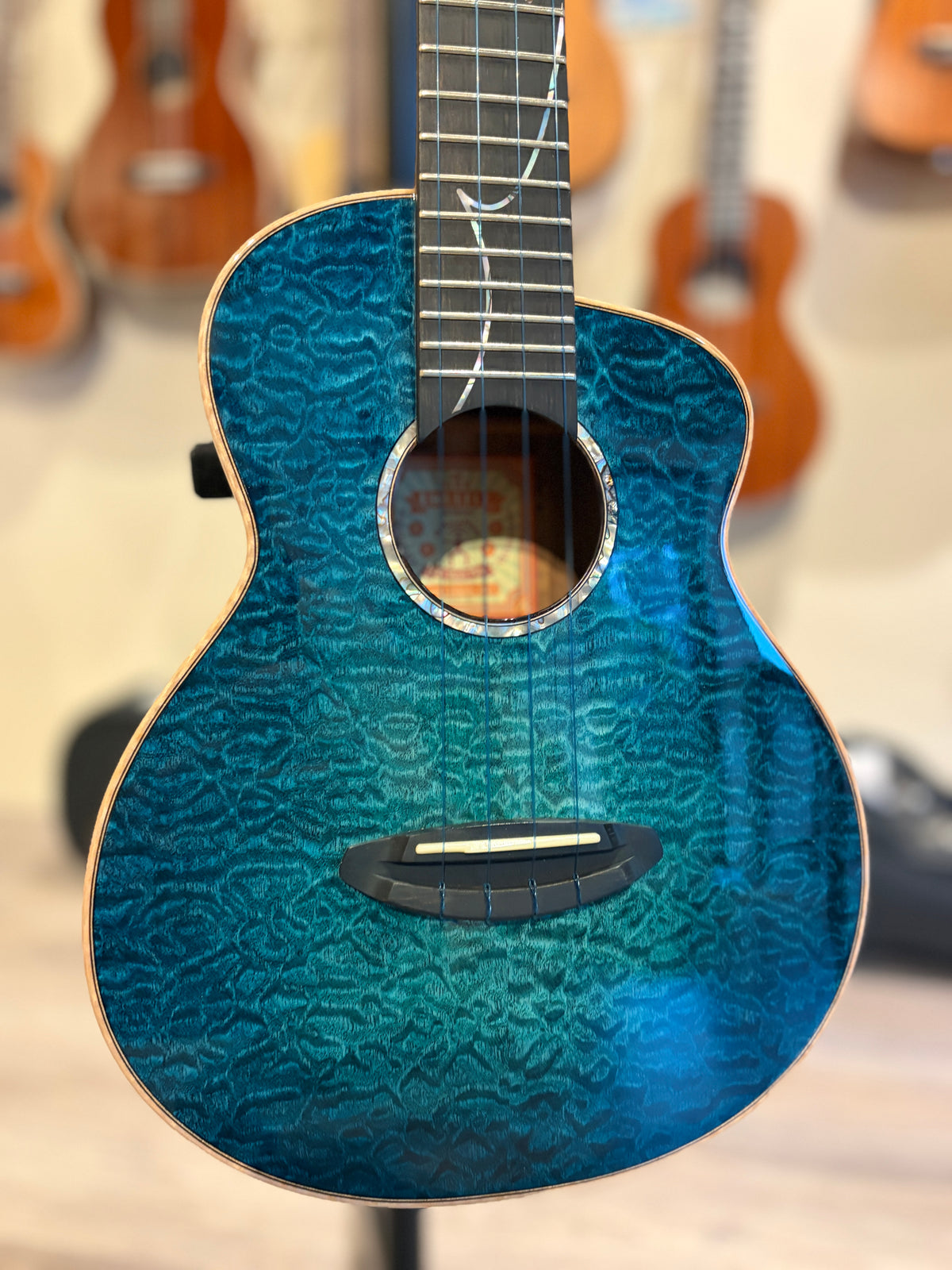 aNueNue x Shimo Dolphin Tenor