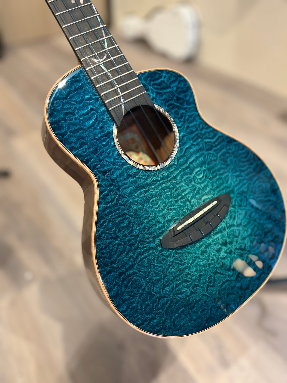 aNueNue x Shimo Dolphin Tenor