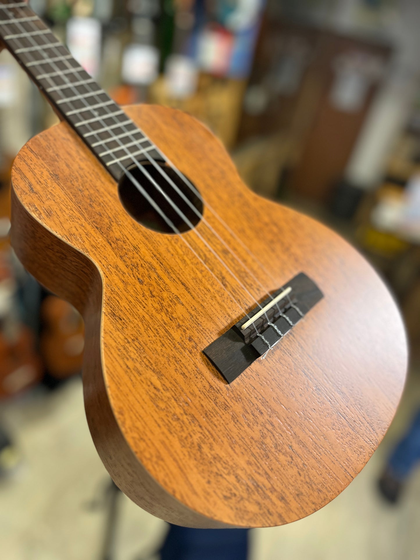 aNueNue U3 Mahogany Tenor