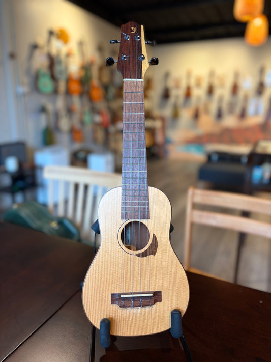 Yokoyama White spruce/ Aqua Timber mahogany soprano (Used)