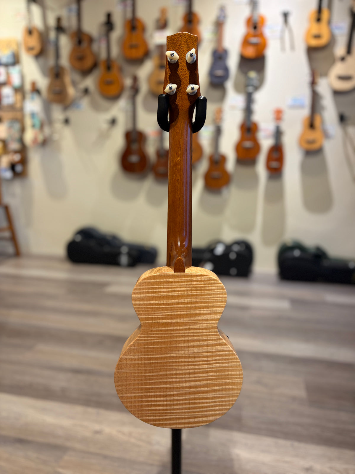 Beth Sitka Spruce Top/ Flame Maple Back & Sides