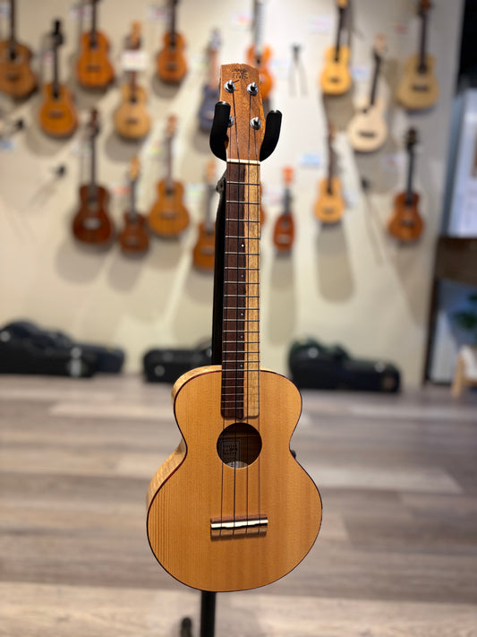 Beth Sitka Spruce Top/ Flame Maple Back & Sides