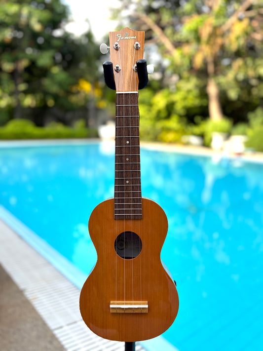 Famous (Kiwaya) FS-11G American Cherry Soprano Ukulele