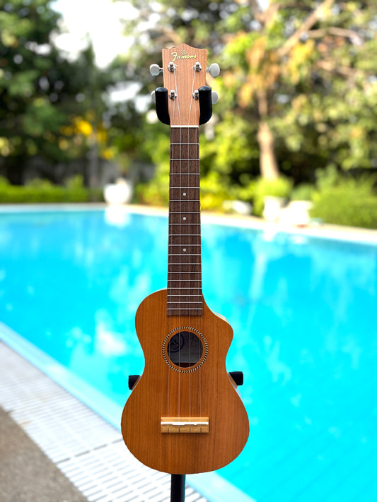 Faamous (Kiwaya) Cherry Soprano Long Neck Ukulele