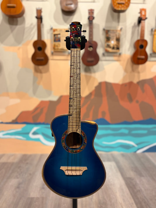 Hozen Custom German Spruce/ Curly Maple Tenor