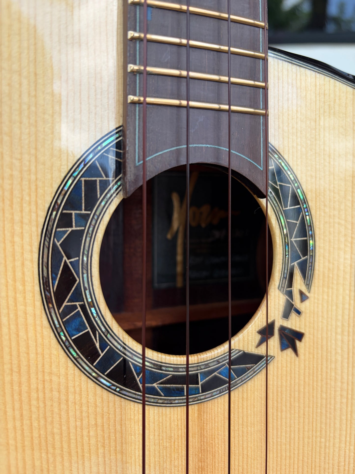 Hozen Aged German Spruce/ Mexican Cocobolo