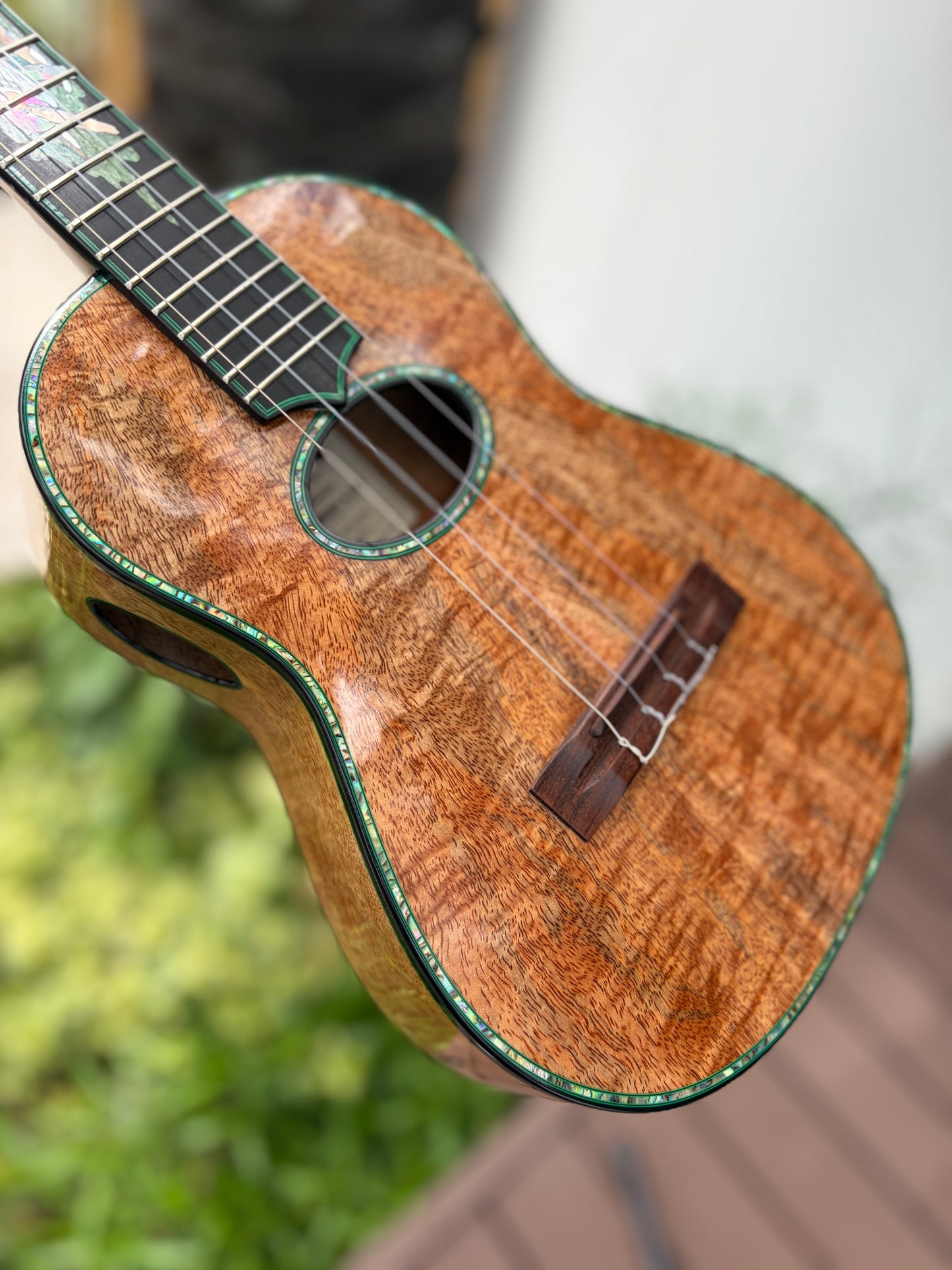 Maui Music Custom Whale Tenor