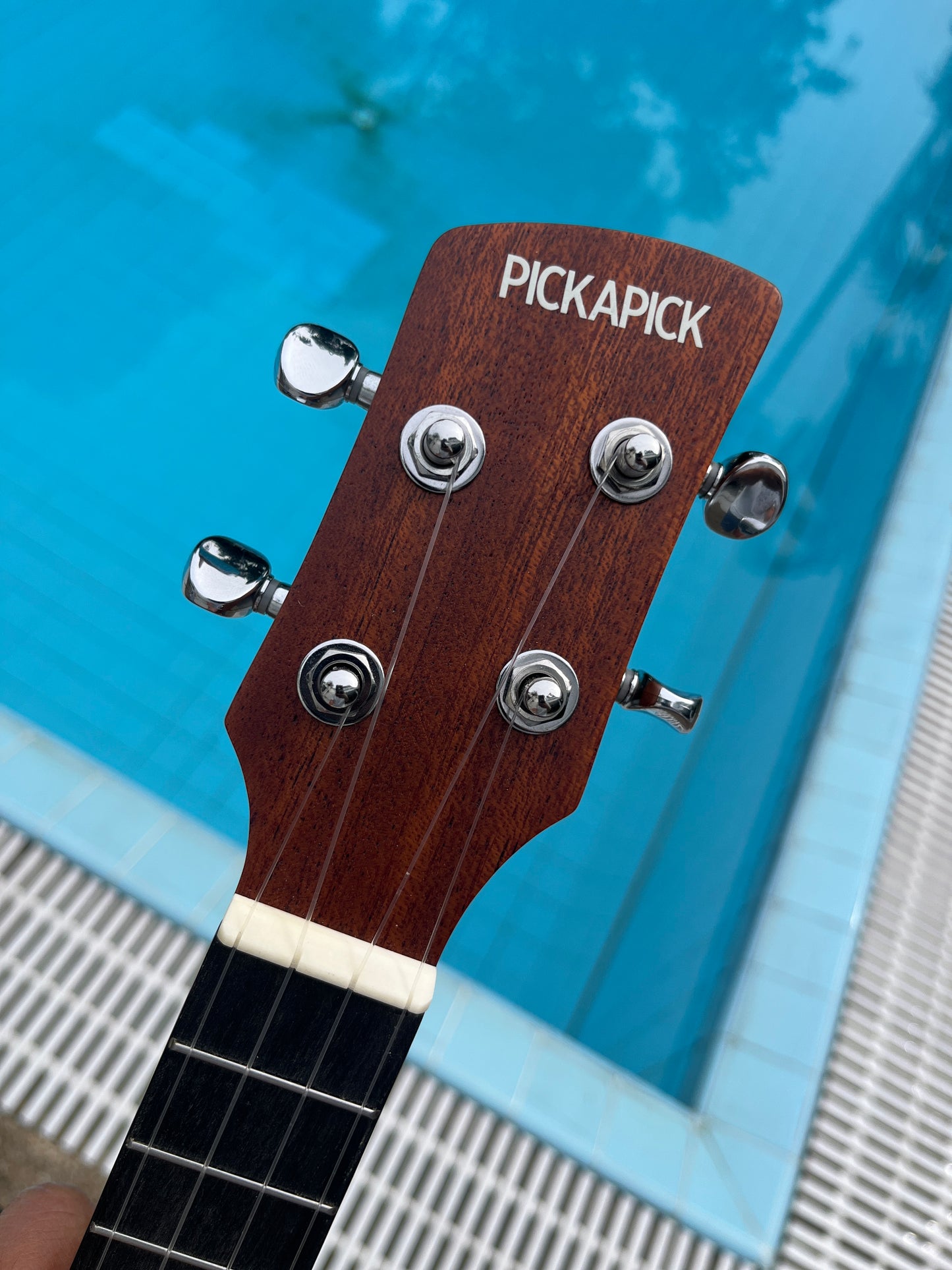 Pickapick M1 Mahogany Concert Ukulele