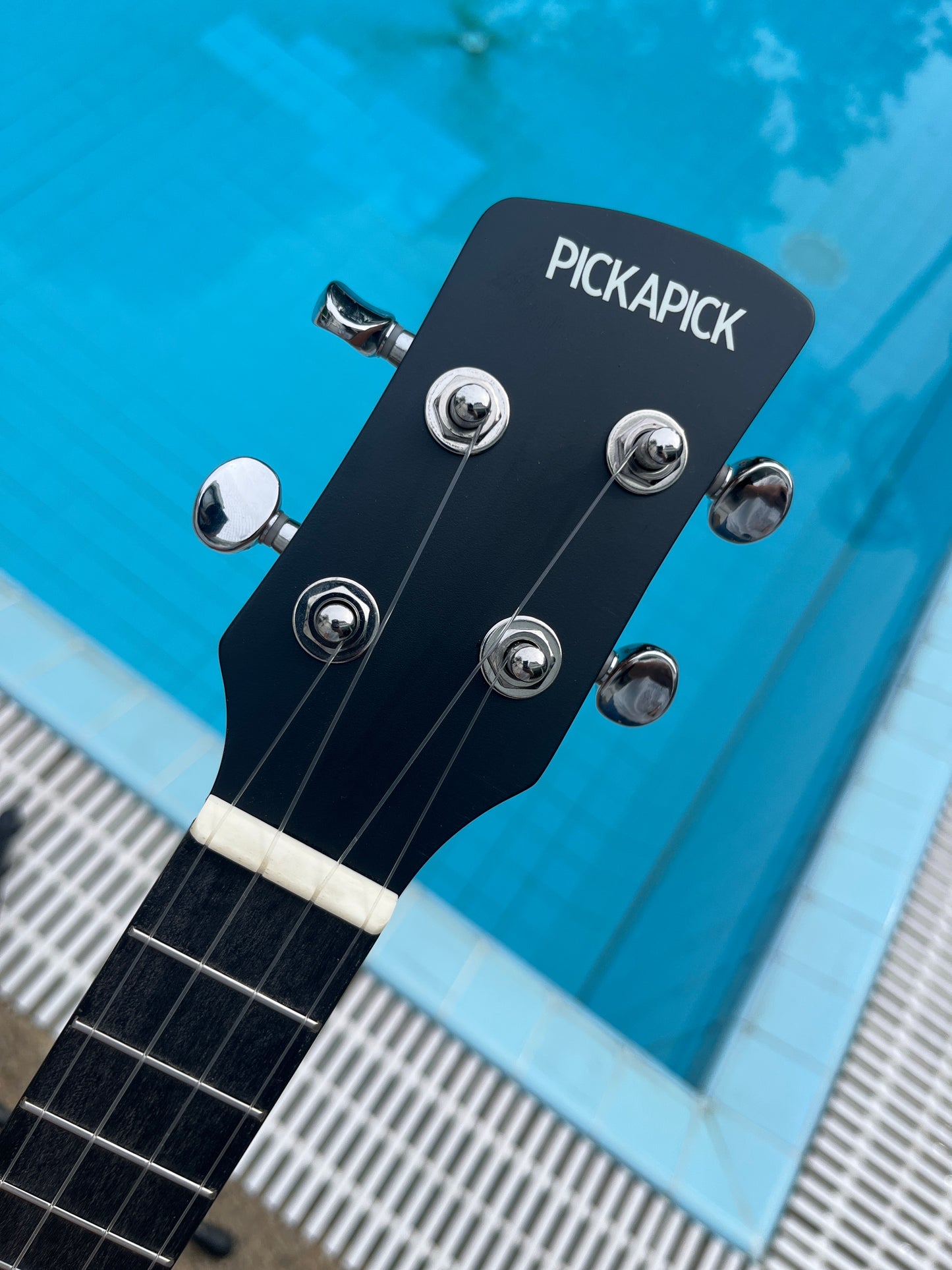 Pickapick S1 Concert Spruce Top Ukulele