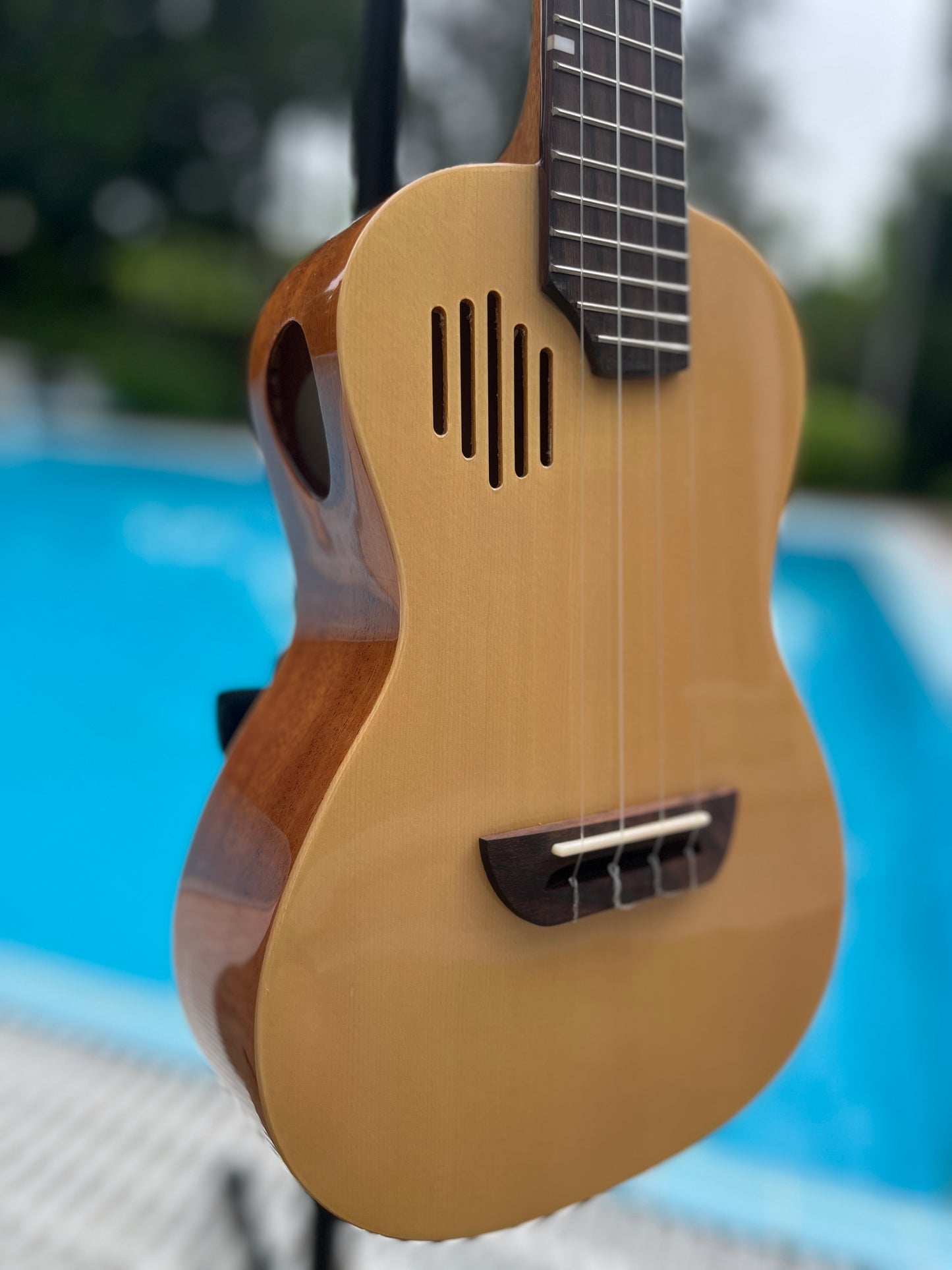 Pickapick S2 Solid Spruce Top Concert Ukulele