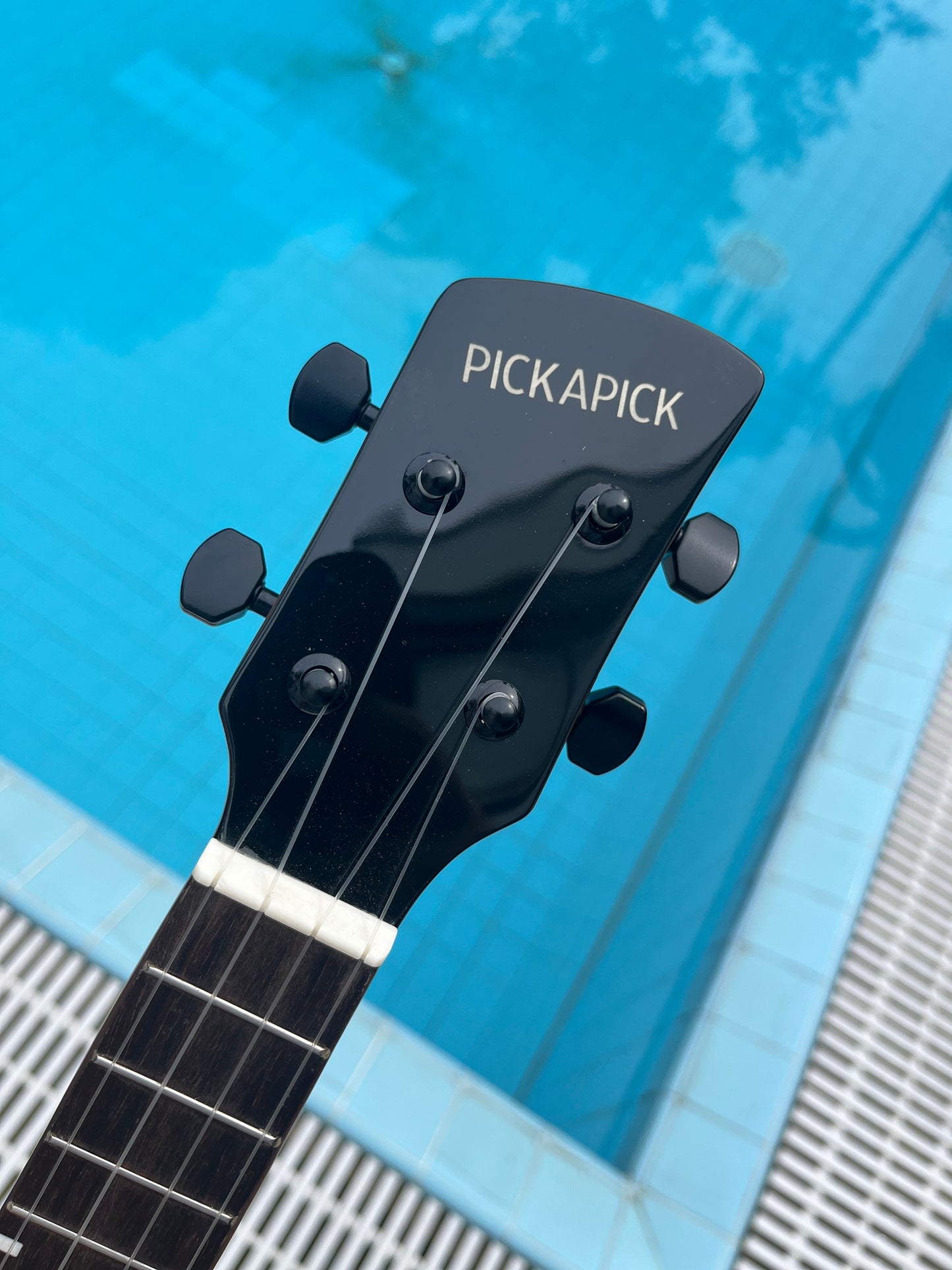 Pickapick S2 Solid Spruce Top Concert Ukulele