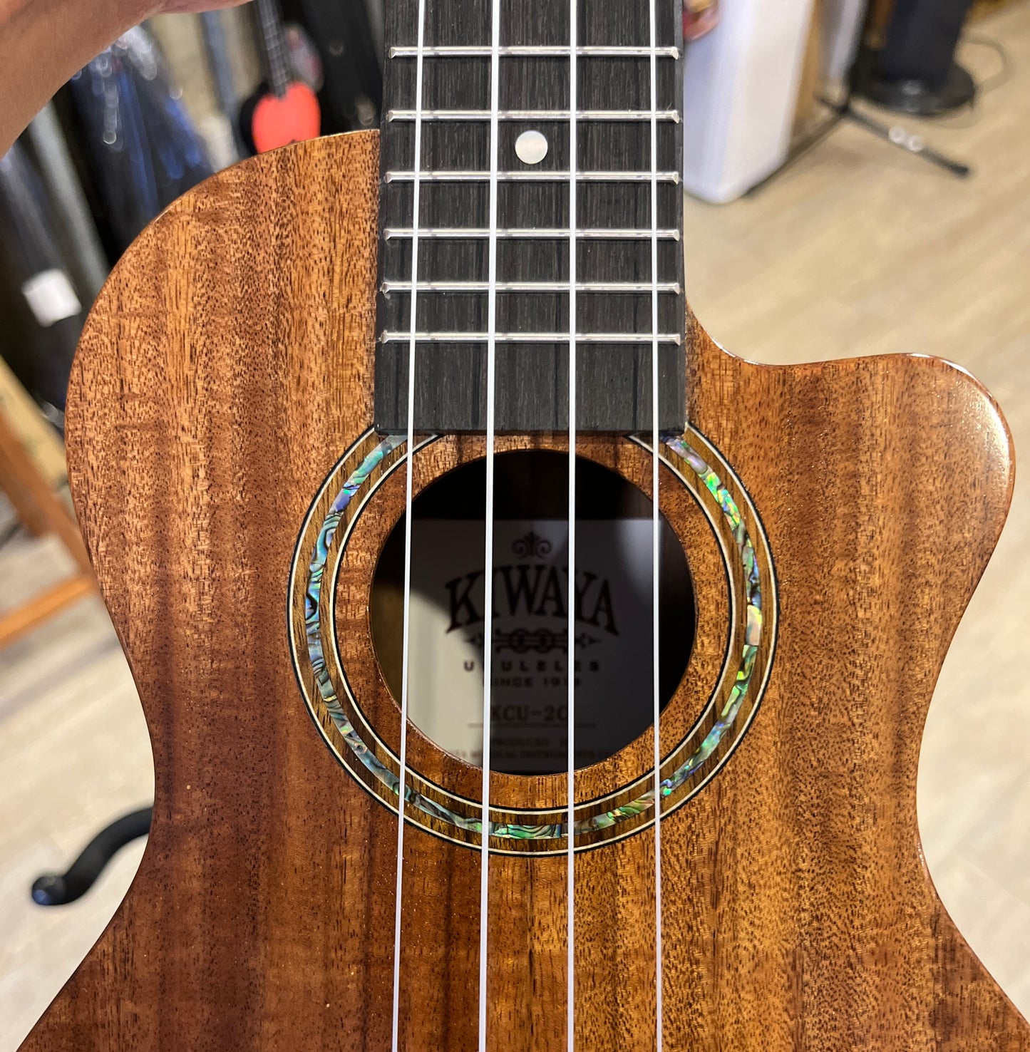 Kiwaya Solid Acacia Koa Top Concert with Fishman PU