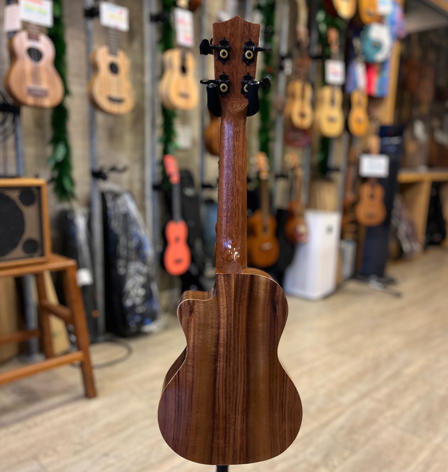 Kiwaya Solid Acacia Koa Top Concert with Fishman PU