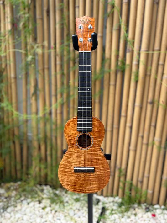 Tkitki curly koa soprano 14 frets