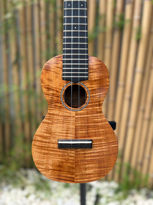 Tkitki curly koa soprano 14 frets