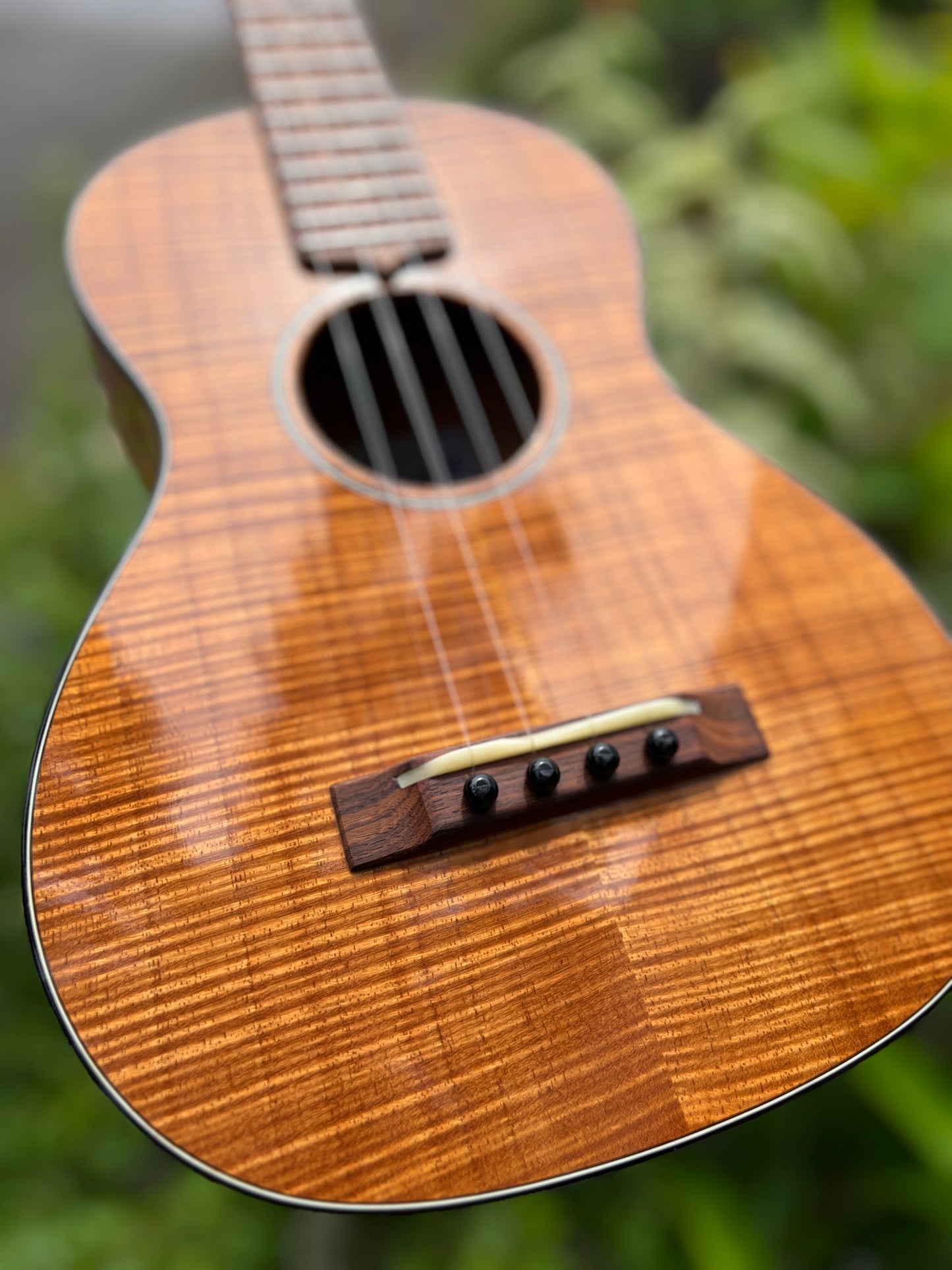 Tkitki Custom curly koa short scale tenor