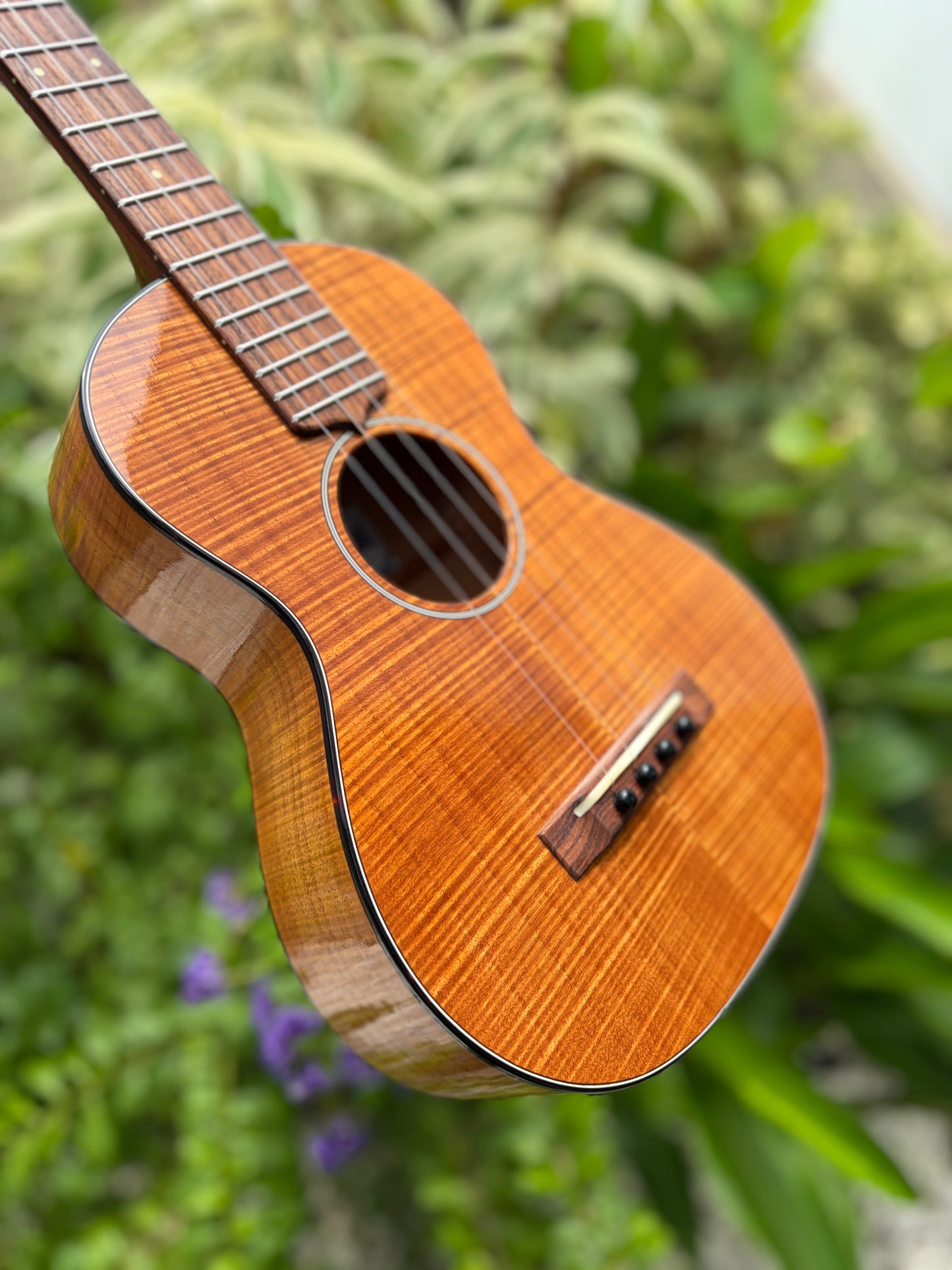 Tkitki Custom curly koa short scale tenor