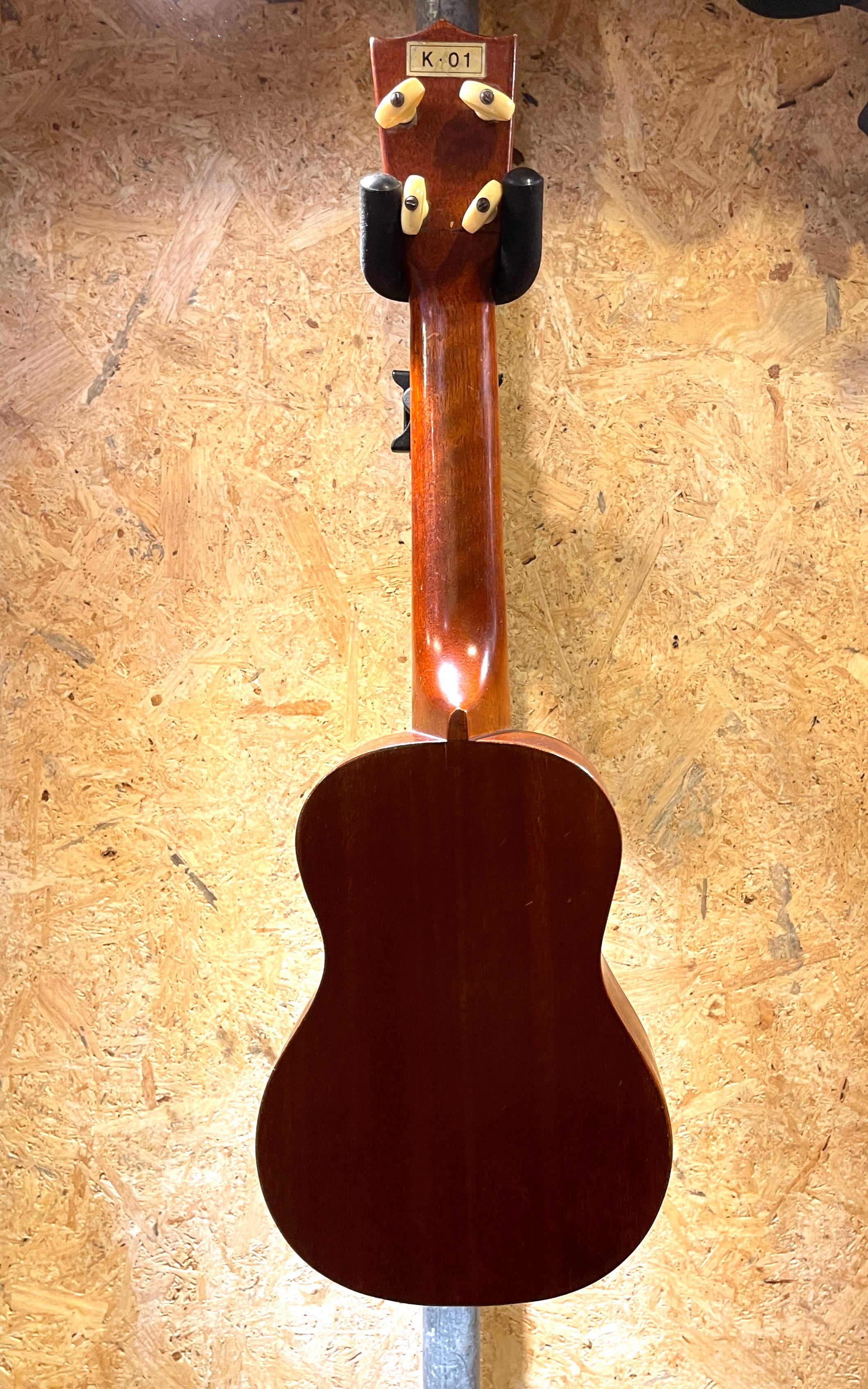 1960's Kamaka Keiki Mahogany Soprano (K-01)